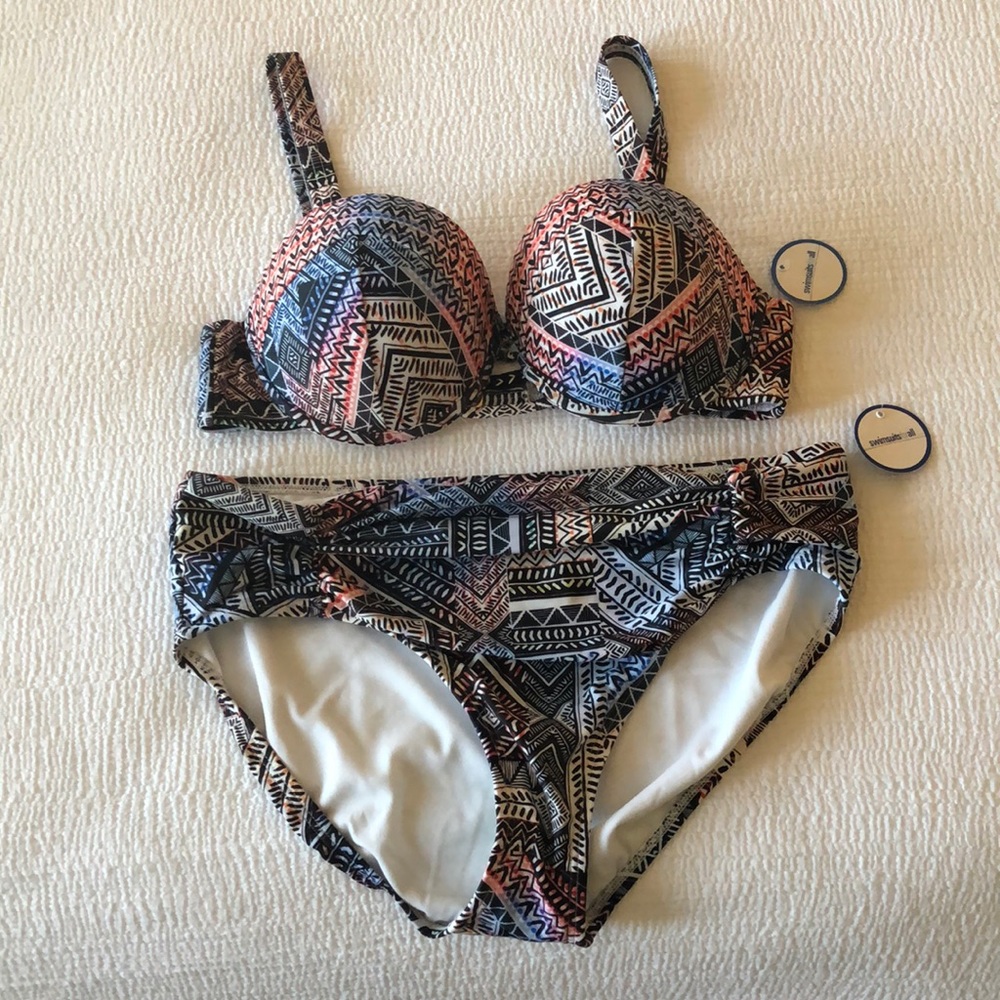 NWT 2 piece underwire swimsuit size 16